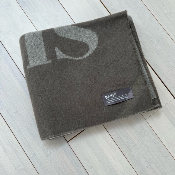 NEW Figs Scarf (Fawn) - Picture 3 of 3